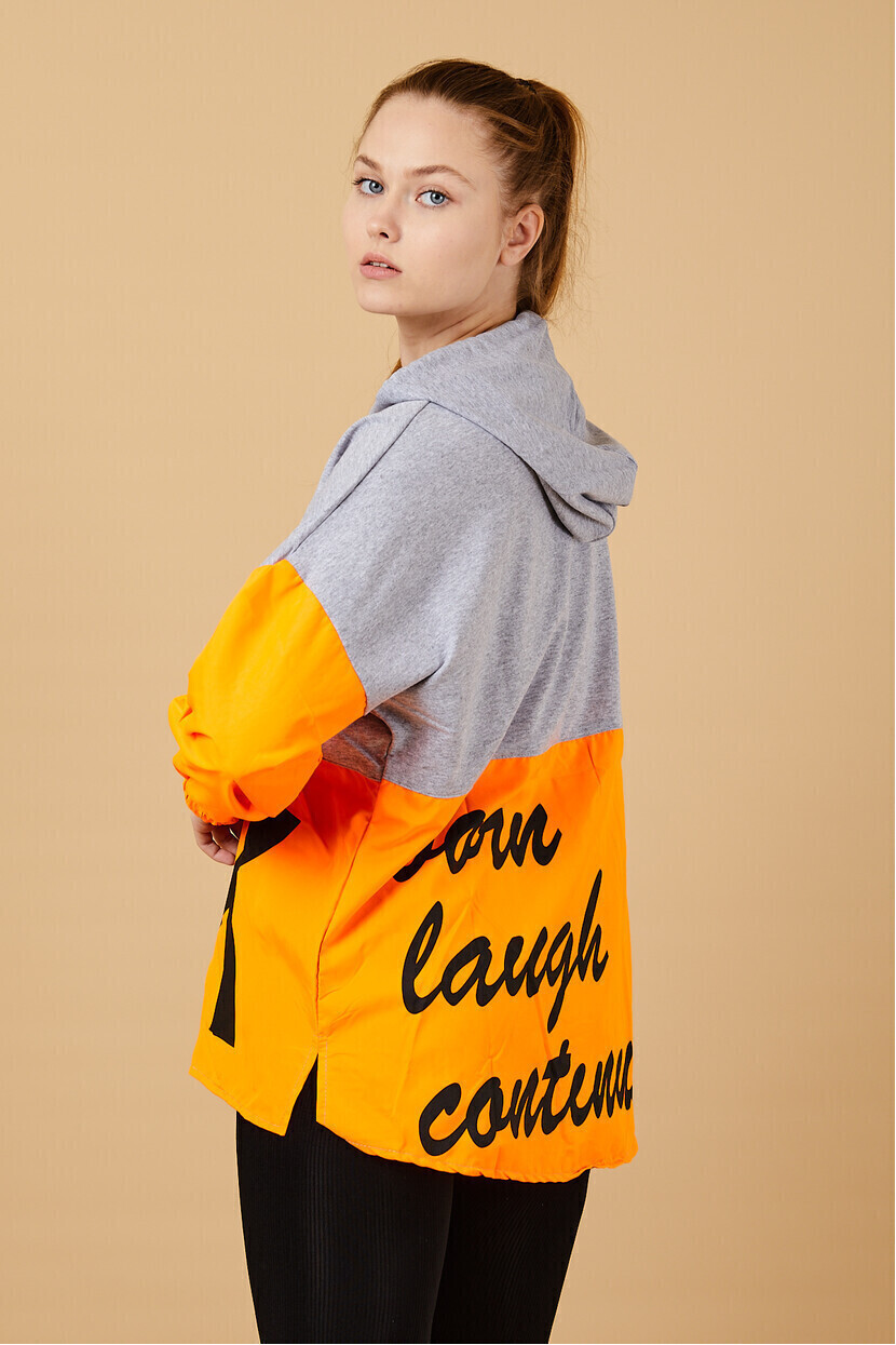 Neon Baskılı Kapşonlu Sweatshırt