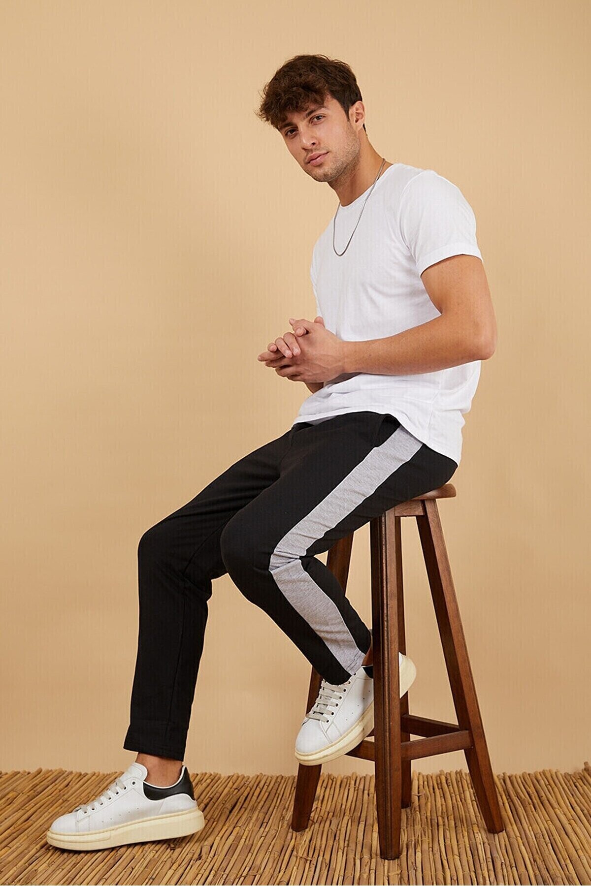Regular Fit Panelli Düz Paça Eşofman Altı