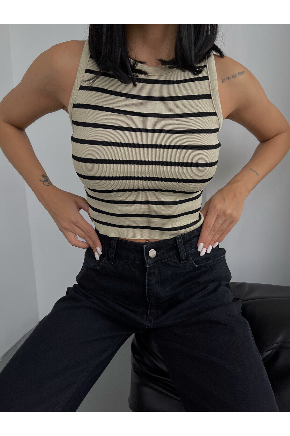 Bisiklet Yaka Çizgili Crop Bluz