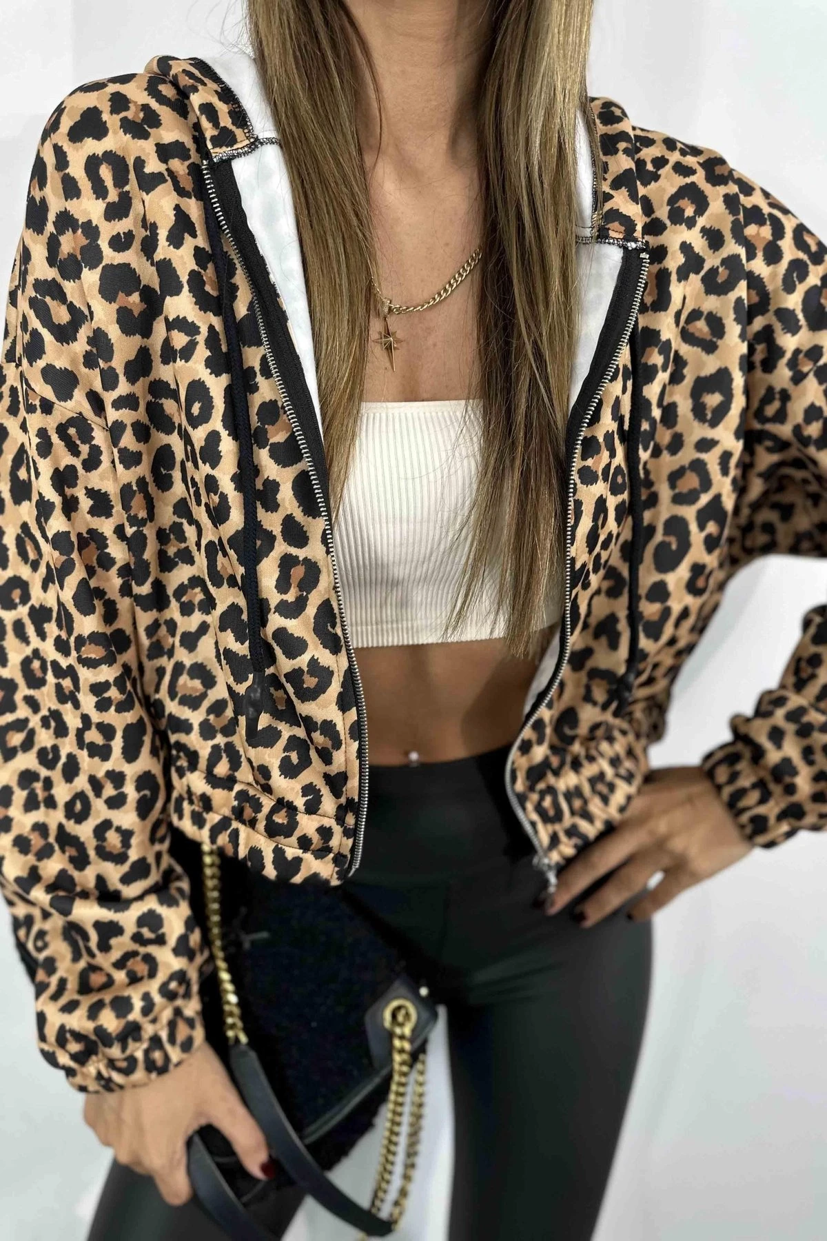 İçi Şardonlu Crop Tasarım Leopar Desenli Sweatshirt