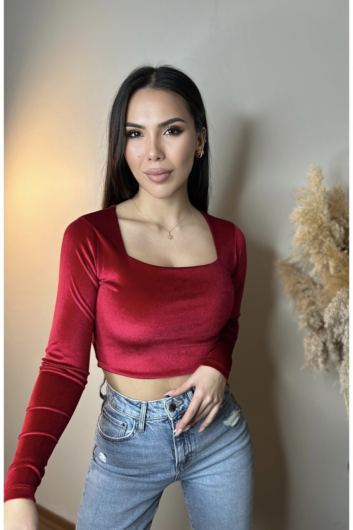 Kare Yaka Kadife Crop Bluz