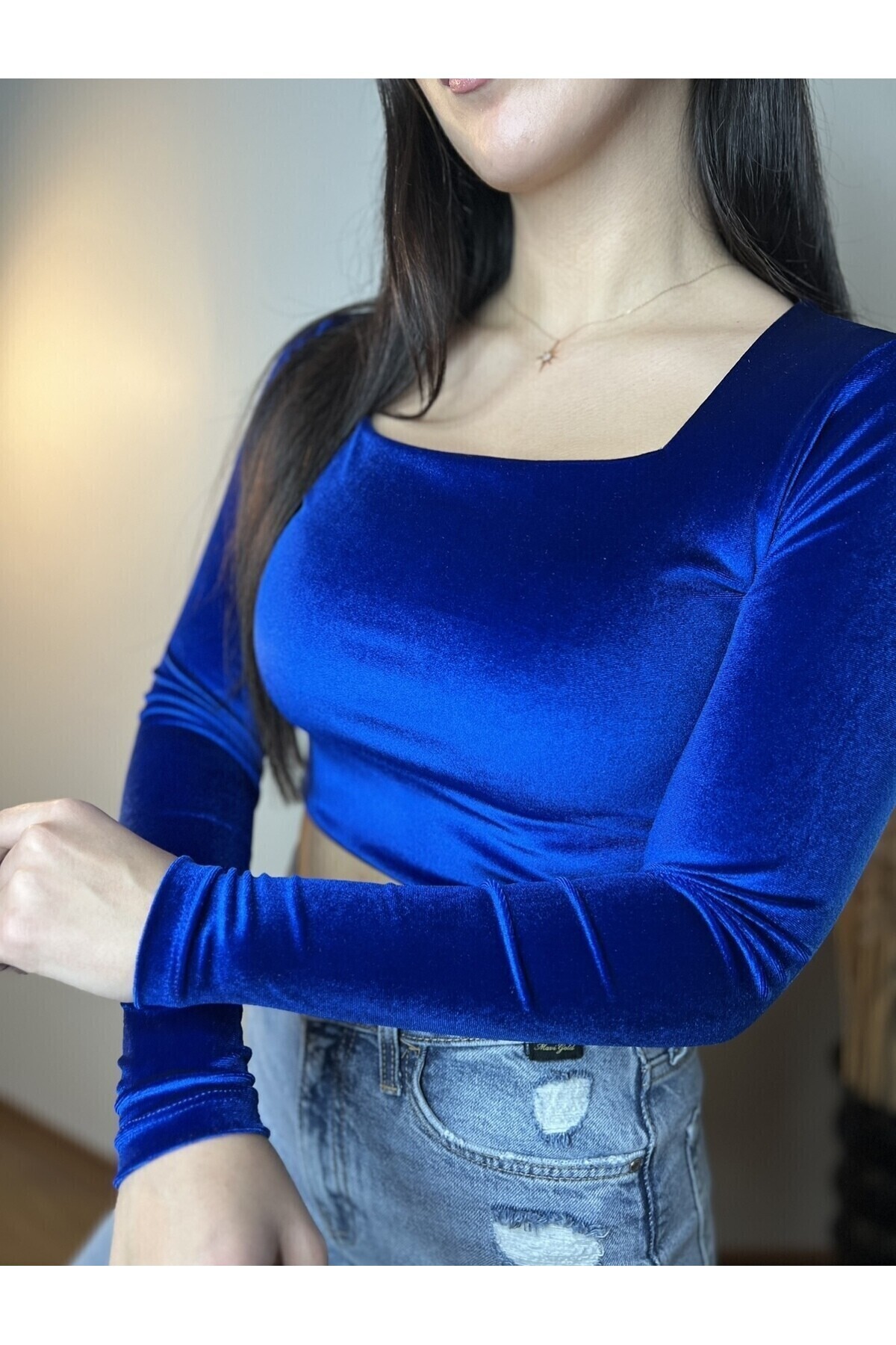 Kare Yaka Kadife Crop Bluz