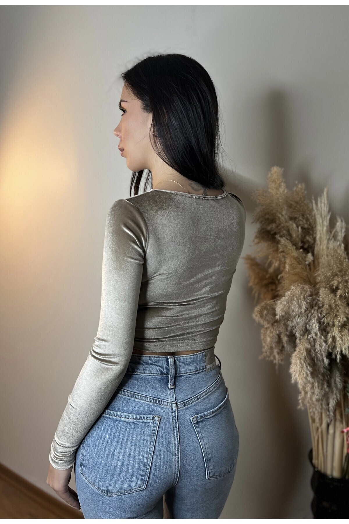 Kare Yaka Kadife Crop Bluz
