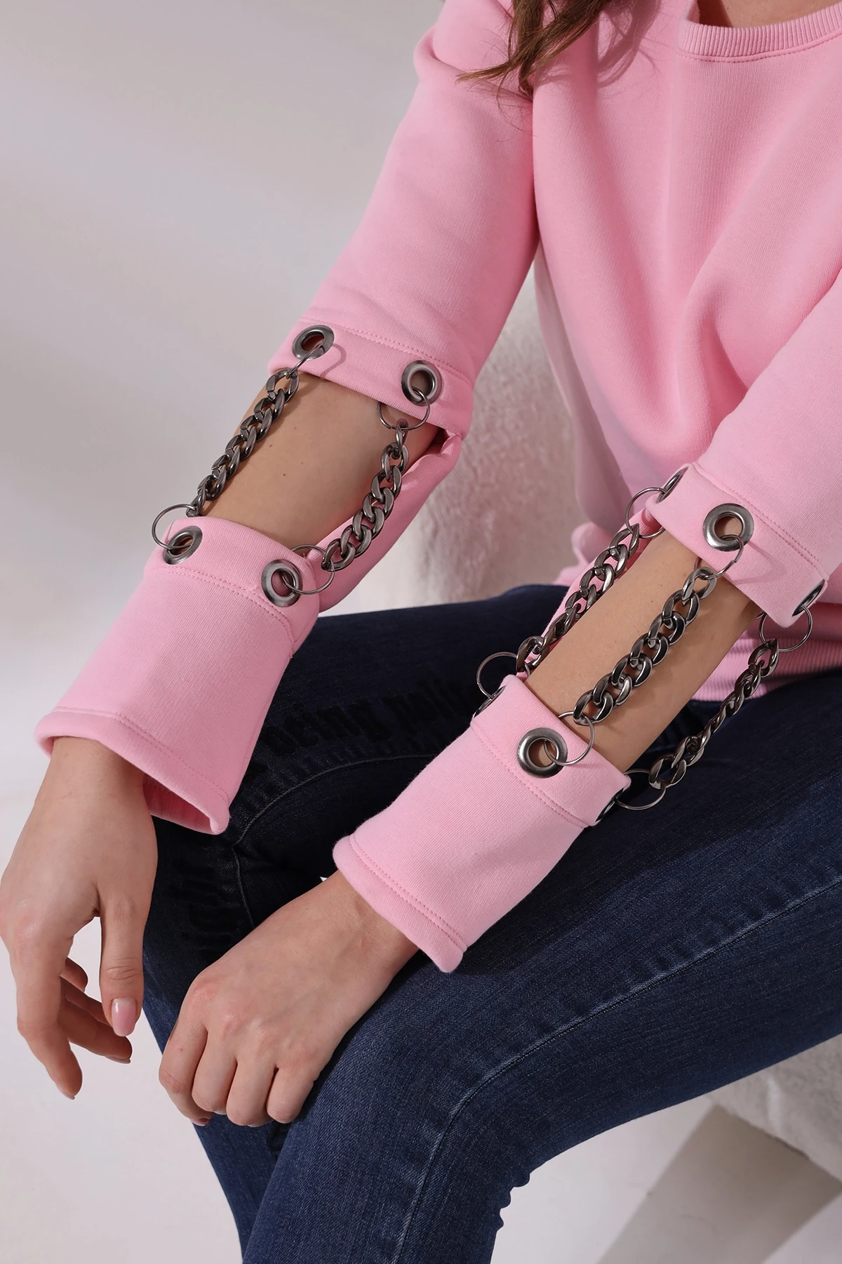 Kol Zincir Detay 3 İplik Sweatshirt