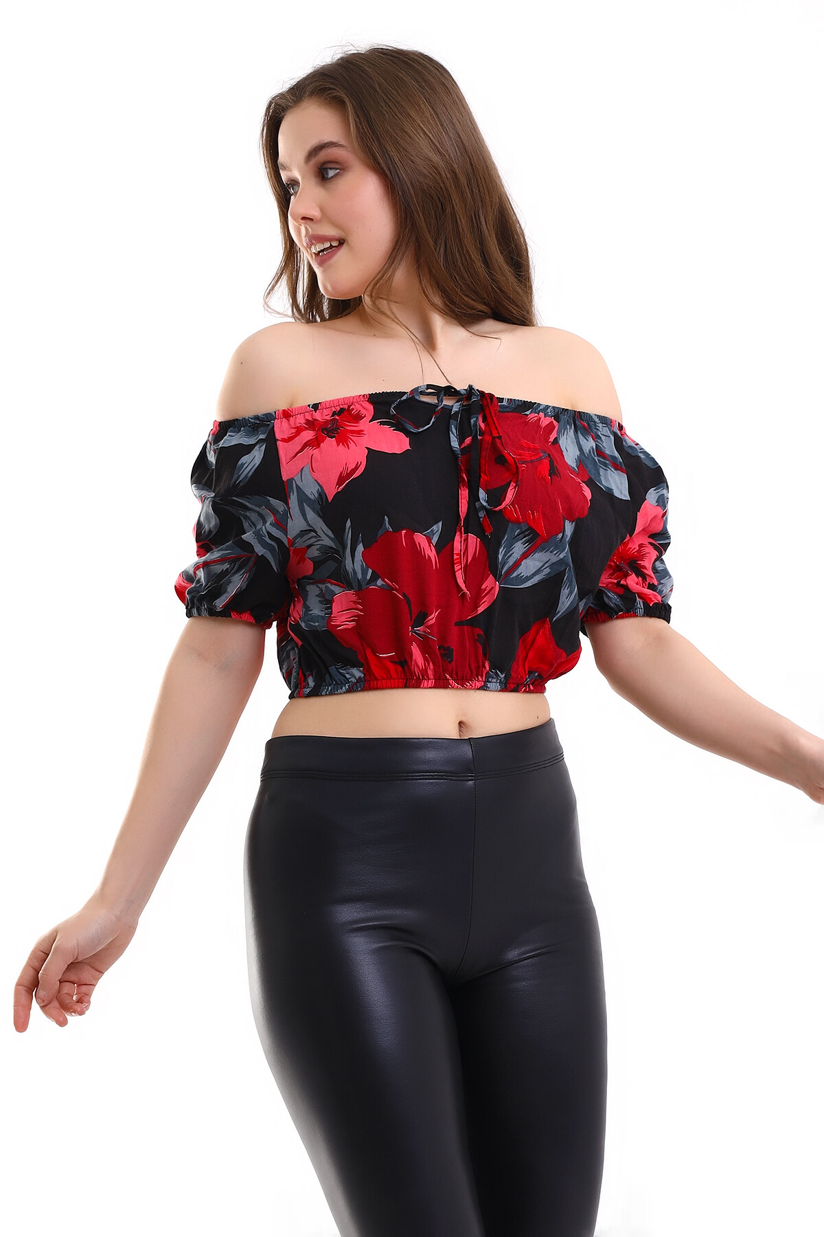 Madonna Yaka Desenli Crop Bluz