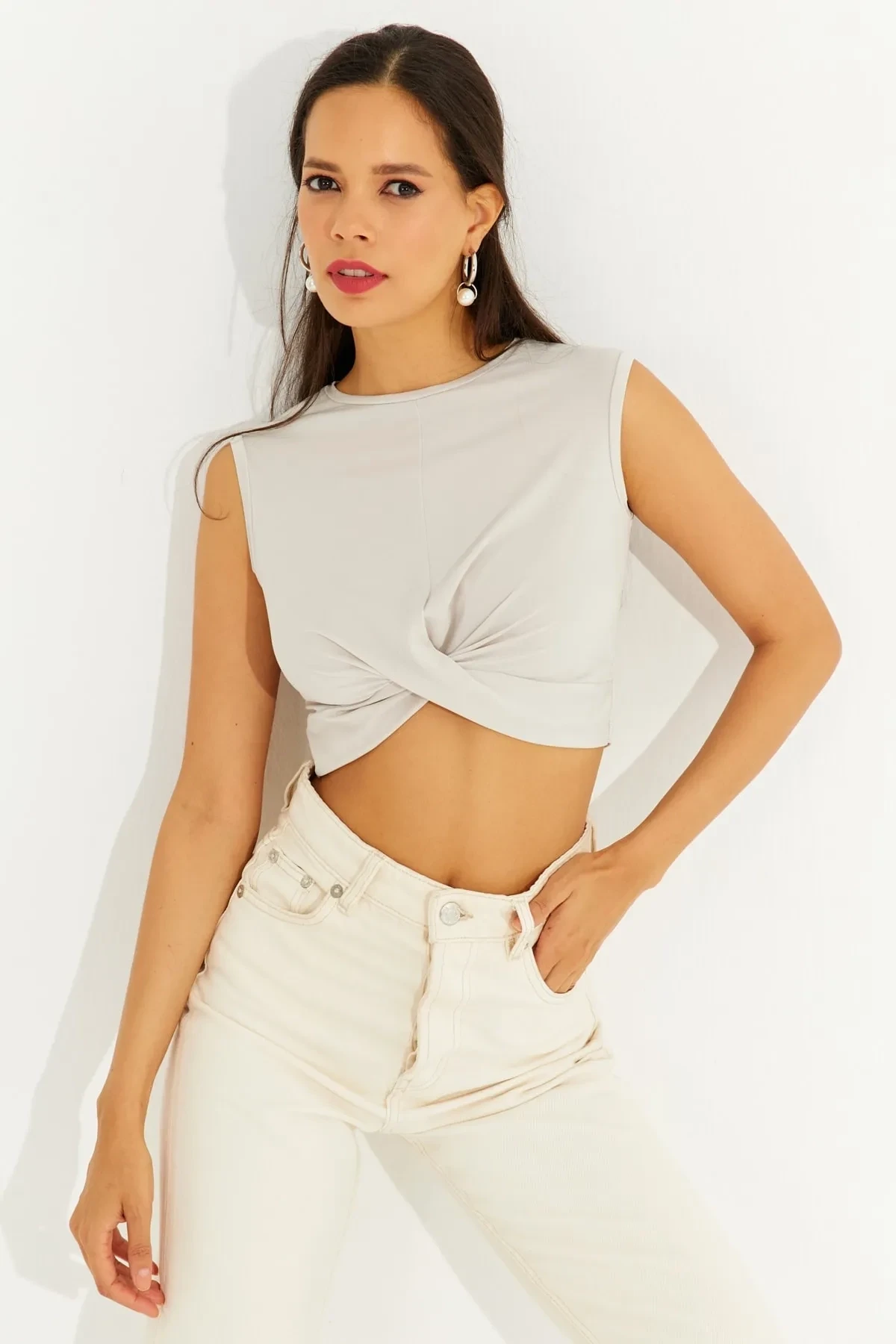 Önü Düğümlü Crop Bluz