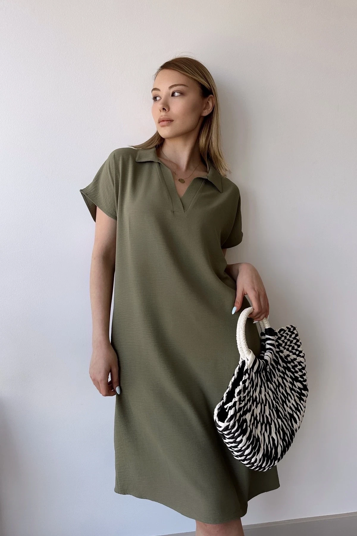 Polo Yaka Kısa Kol Elbise