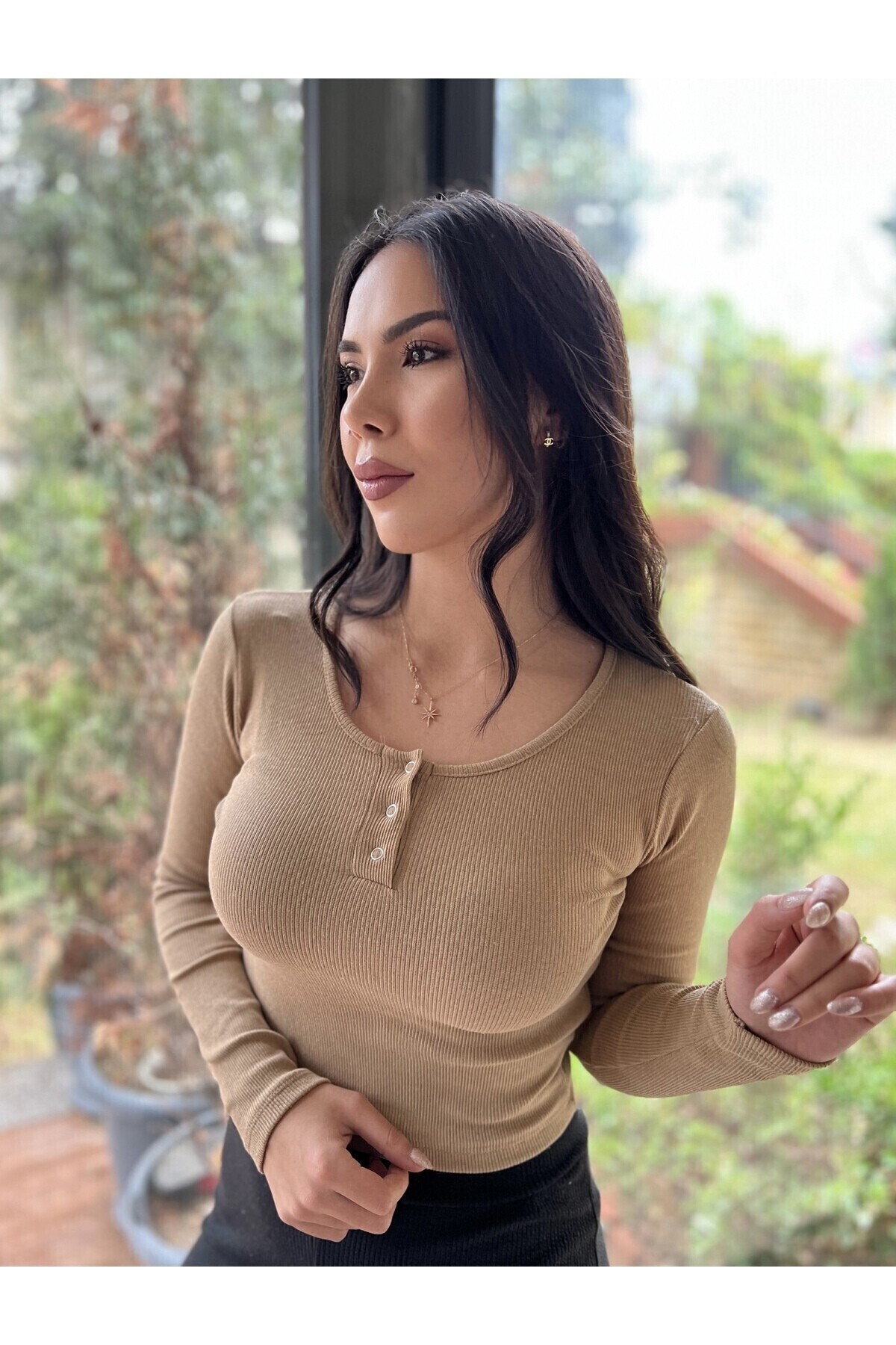 Yakası Biyeli Önü Çıtçıtlı Kaşkorse Bluz