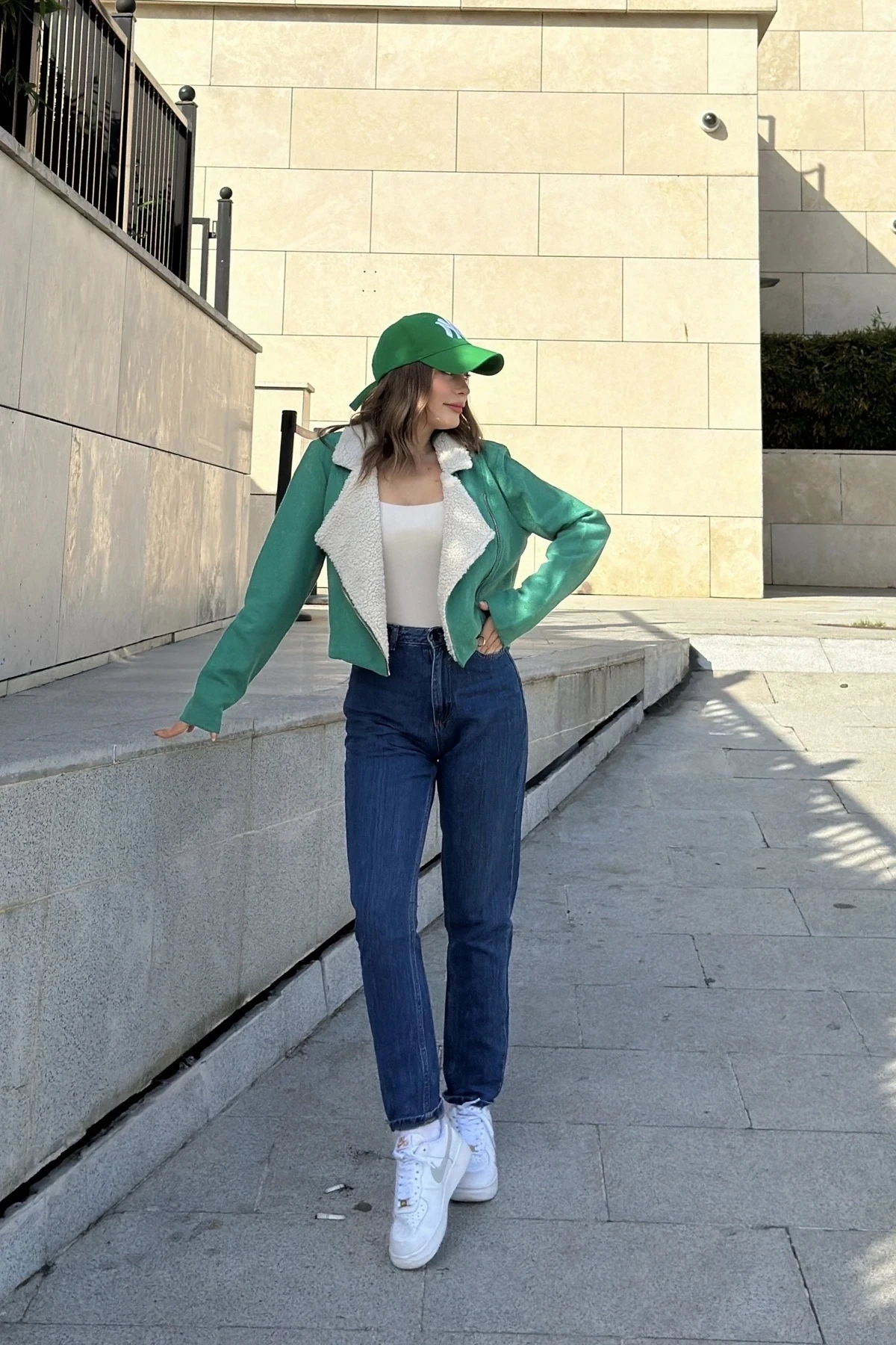 Yakası Peluş Crop Biker Ceket
