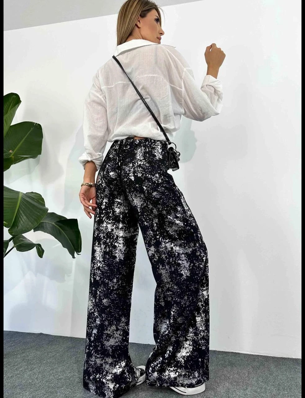 Yaldız Detay Krep Kumaş Salaş Pantalon