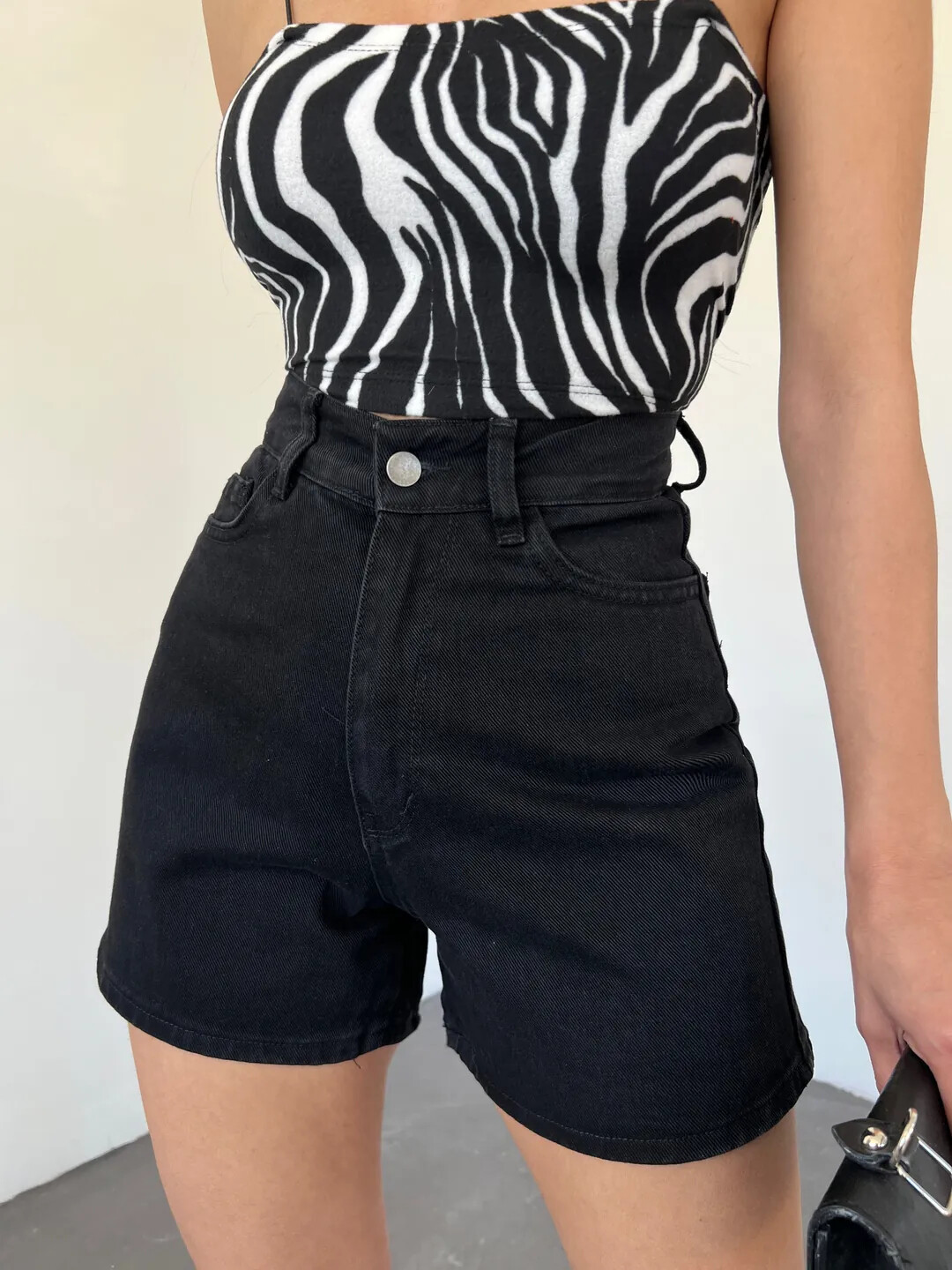 Mom Kalıp Yıkamalı Denim Şort
