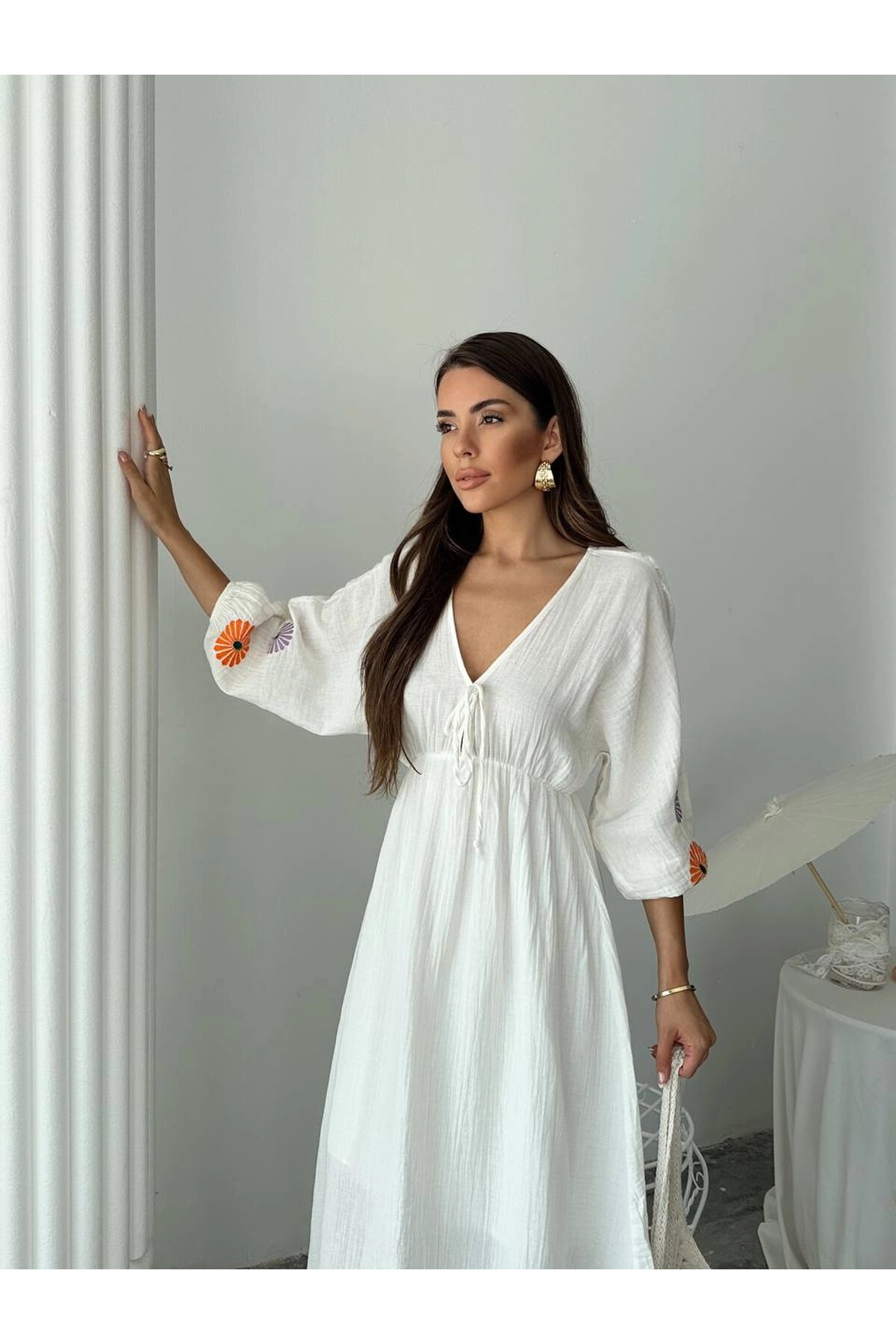 Kol Nakış Detay Müslin Elbise