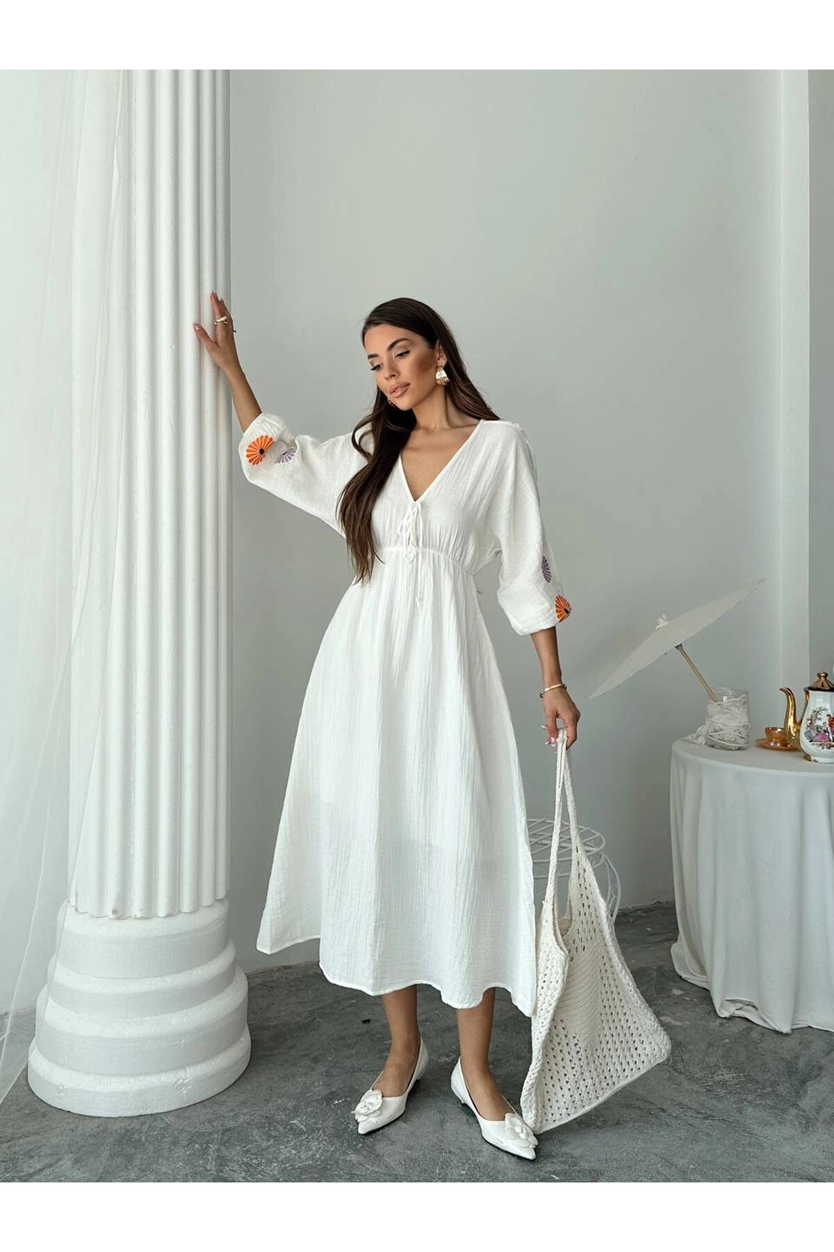 Kol Nakış Detay Müslin Elbise