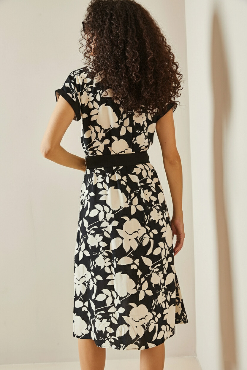 Polo Yaka Desenli Midi Elbise