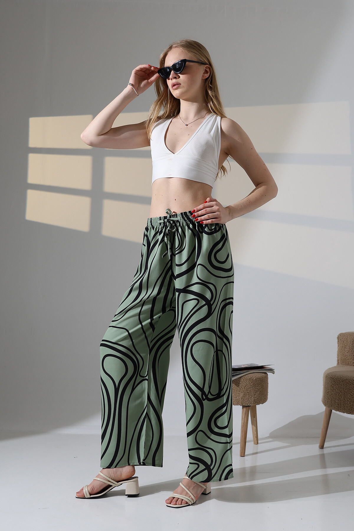 Viskon Bol Paça Yeşil Desenli Pantalon