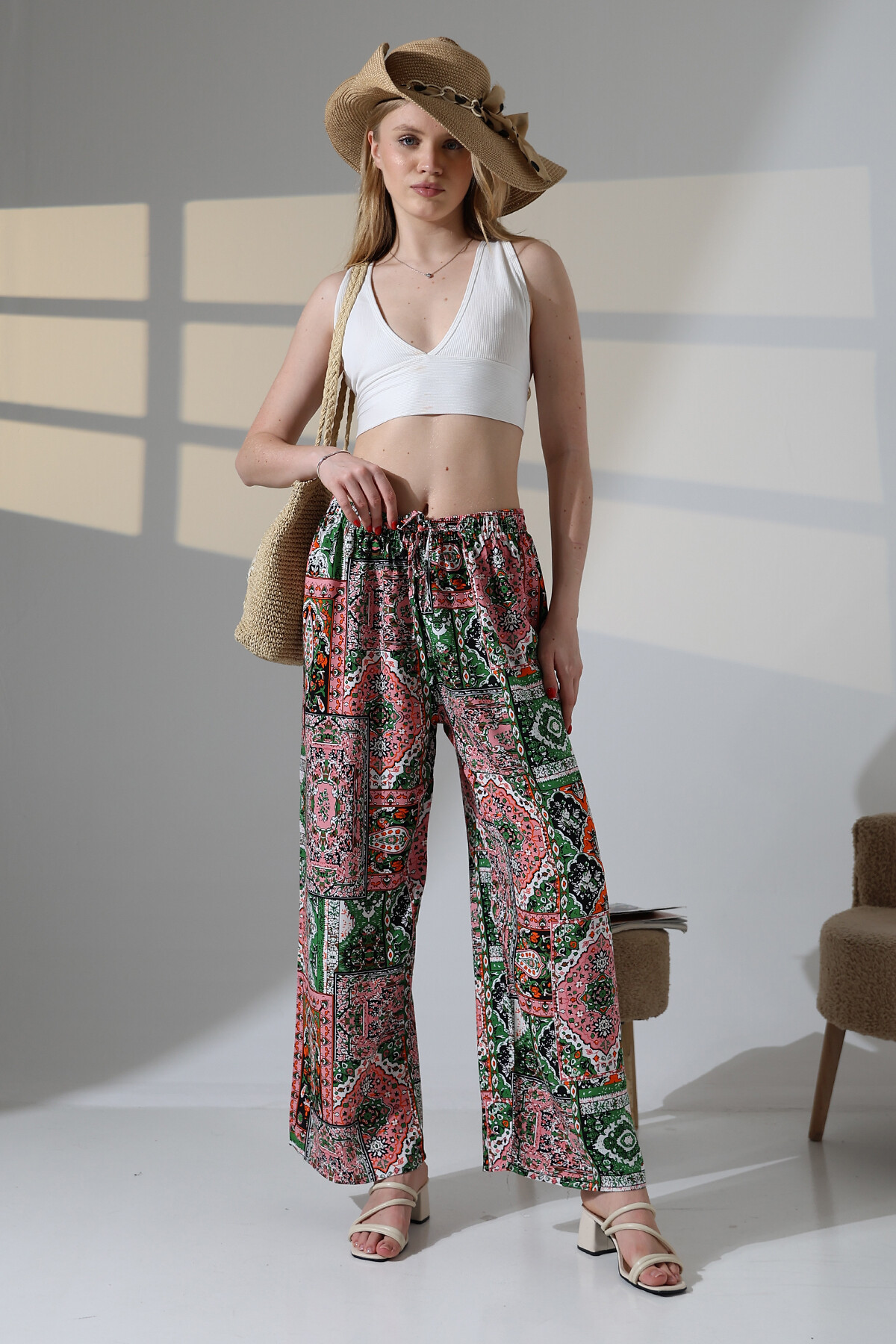 Viskon Bol Paça Zümrüt Desenli Pantalon
