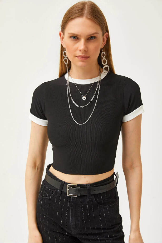 Şerit Detay Likralı Crop Bluz