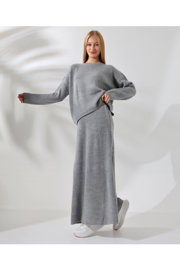 Triko Bluz ve Etek Spor Takım