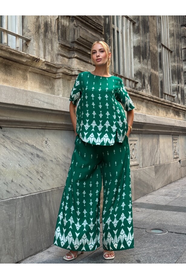 Viskon Kumaş Desenli Bol Paça Alt Üst Takım