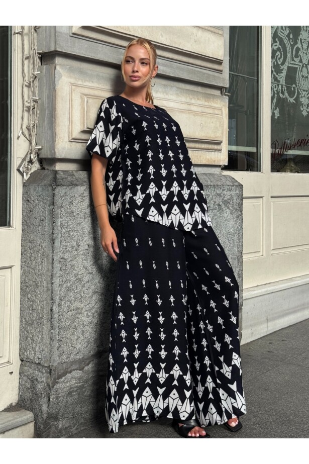 Viskon Kumaş Desenli Bol Paça Alt Üst Takım